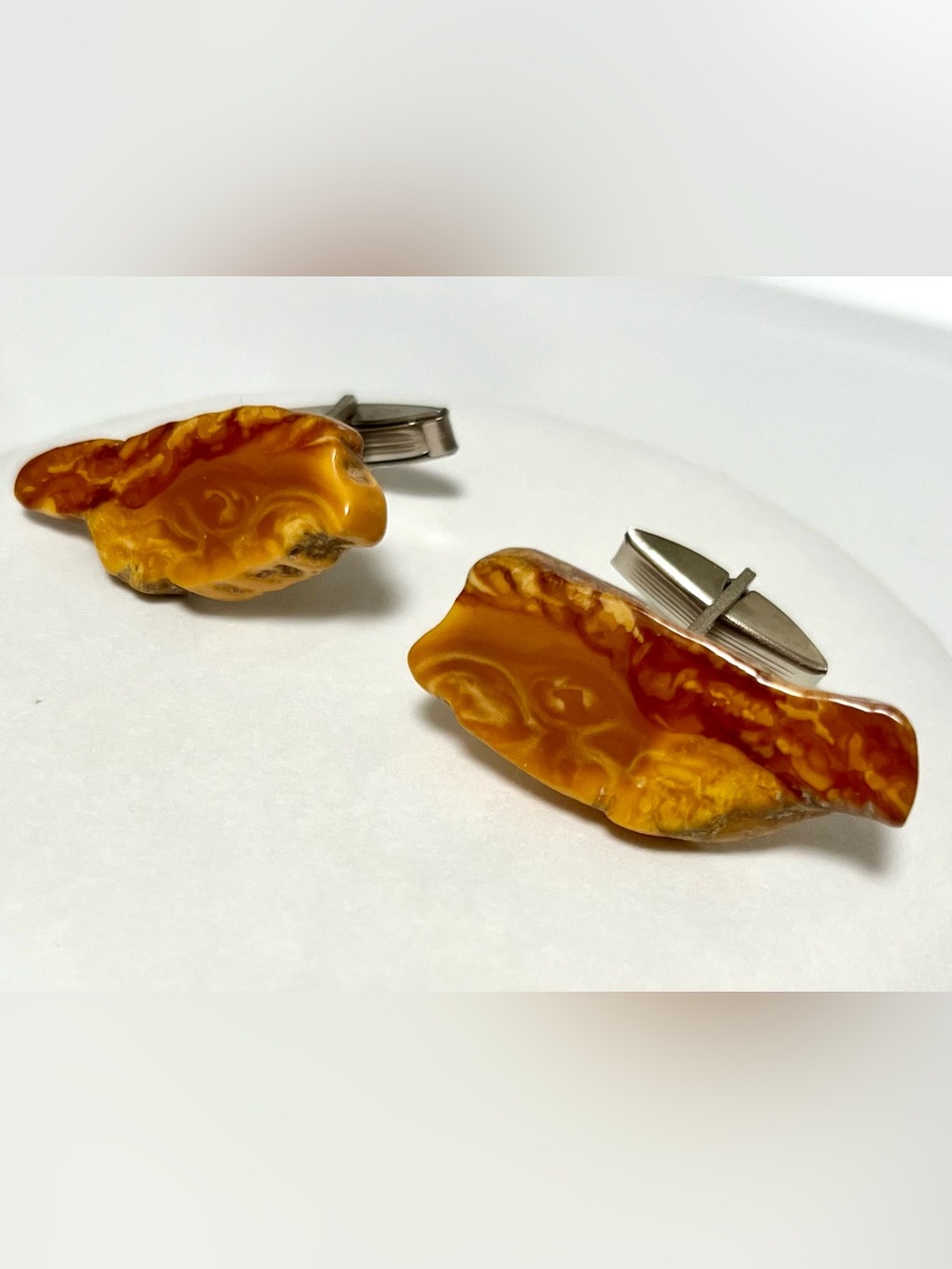 Pair of vintage “nature” cufflinks. Great condition.